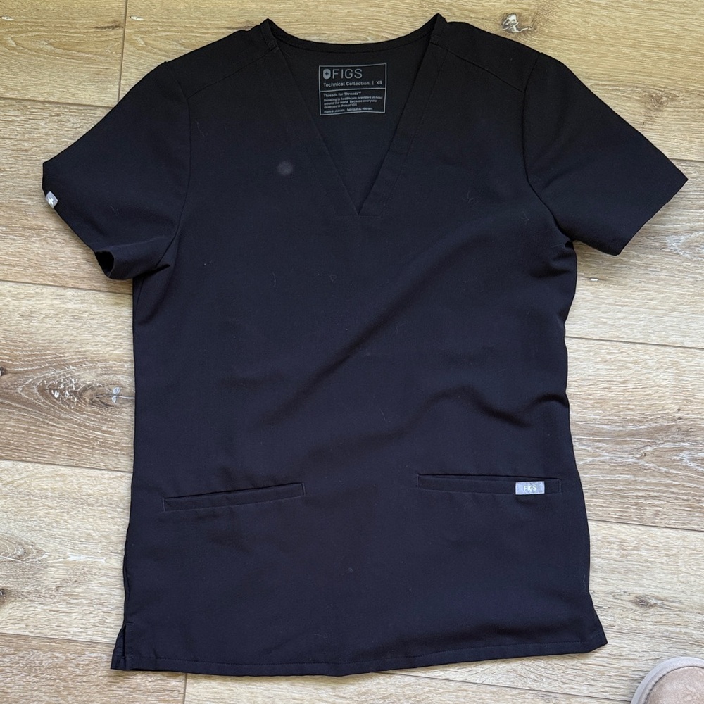 Figs women’s two pocket scrub top
